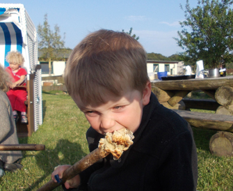 Stockbrotzeit.